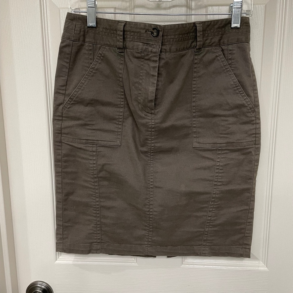 Loft Pencil skirt - Size 6P